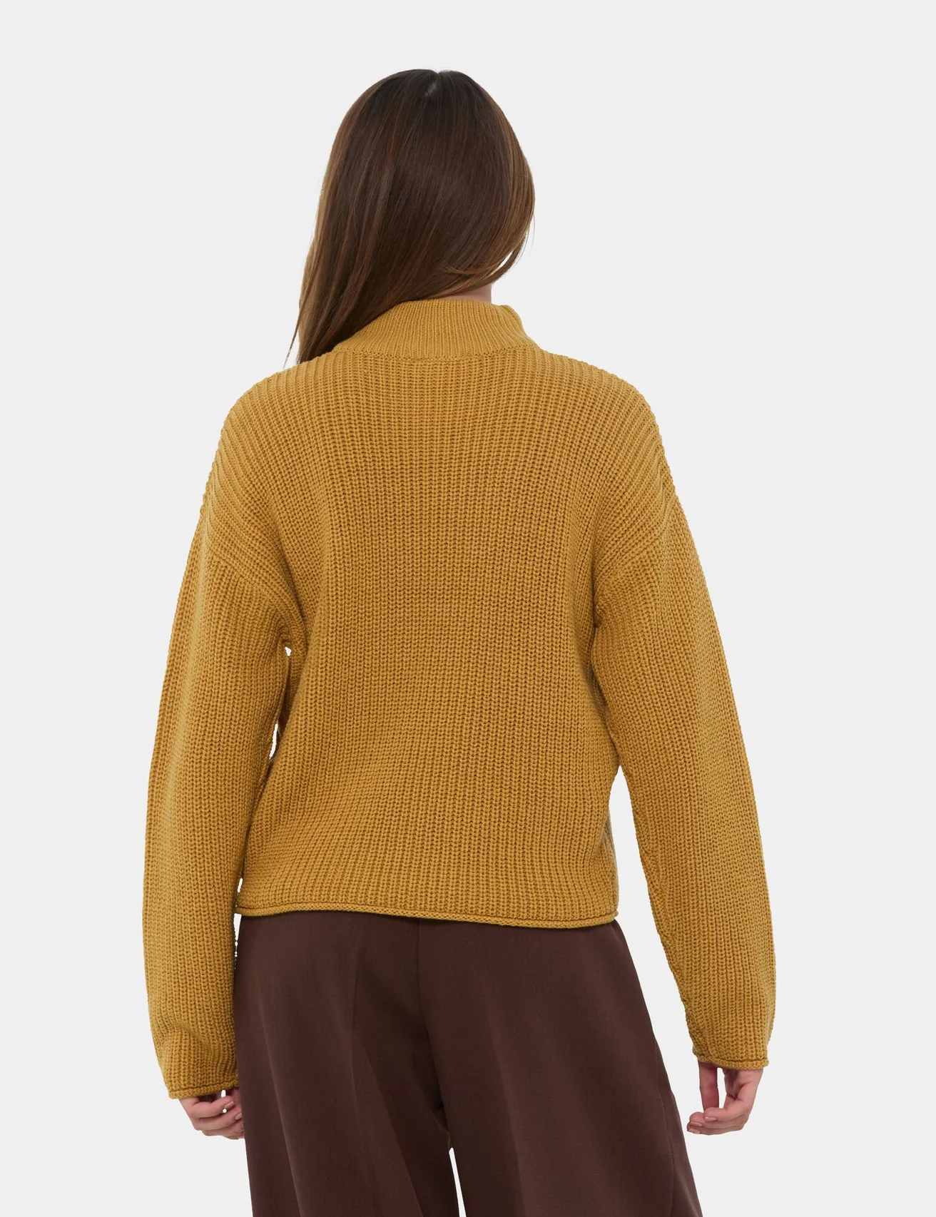 Pull en maille côtelé jaune foncé