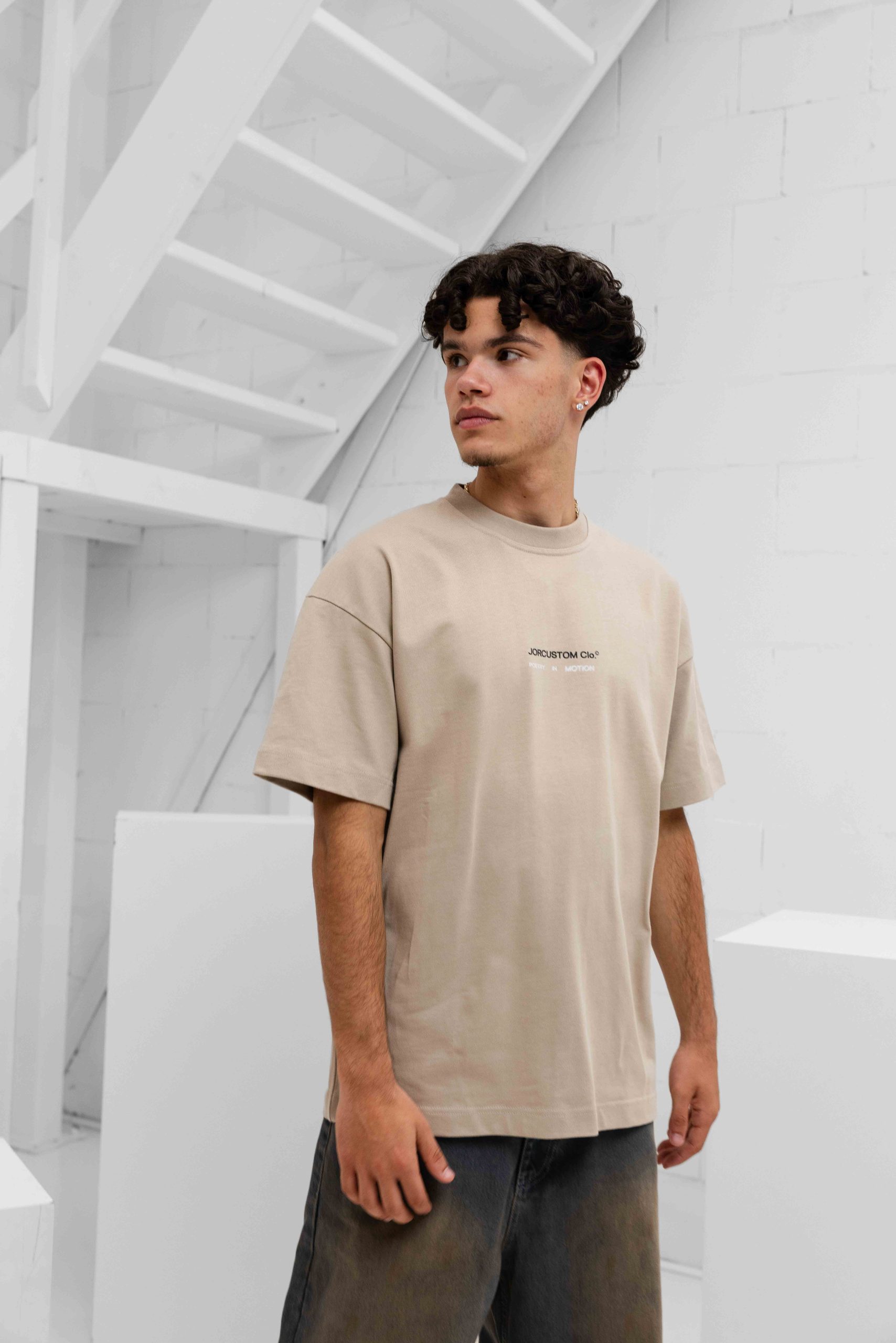 Jorcustom Poetry ln Motion Loose Fit T-Shirt Heren Beige