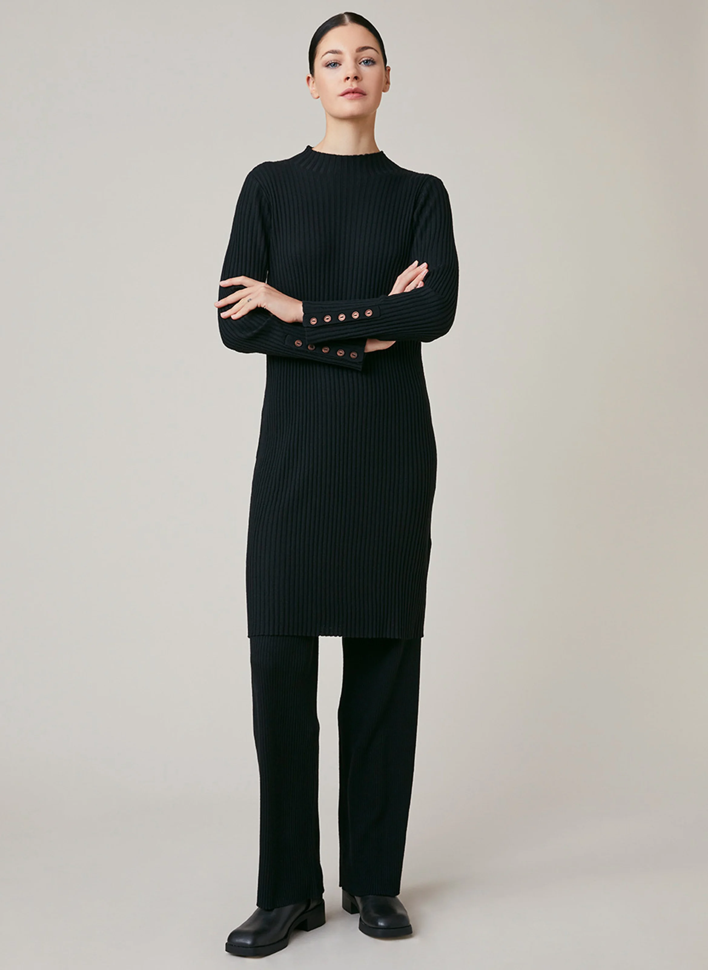 ELEODORA - Robe courte droite côtelée | Noir