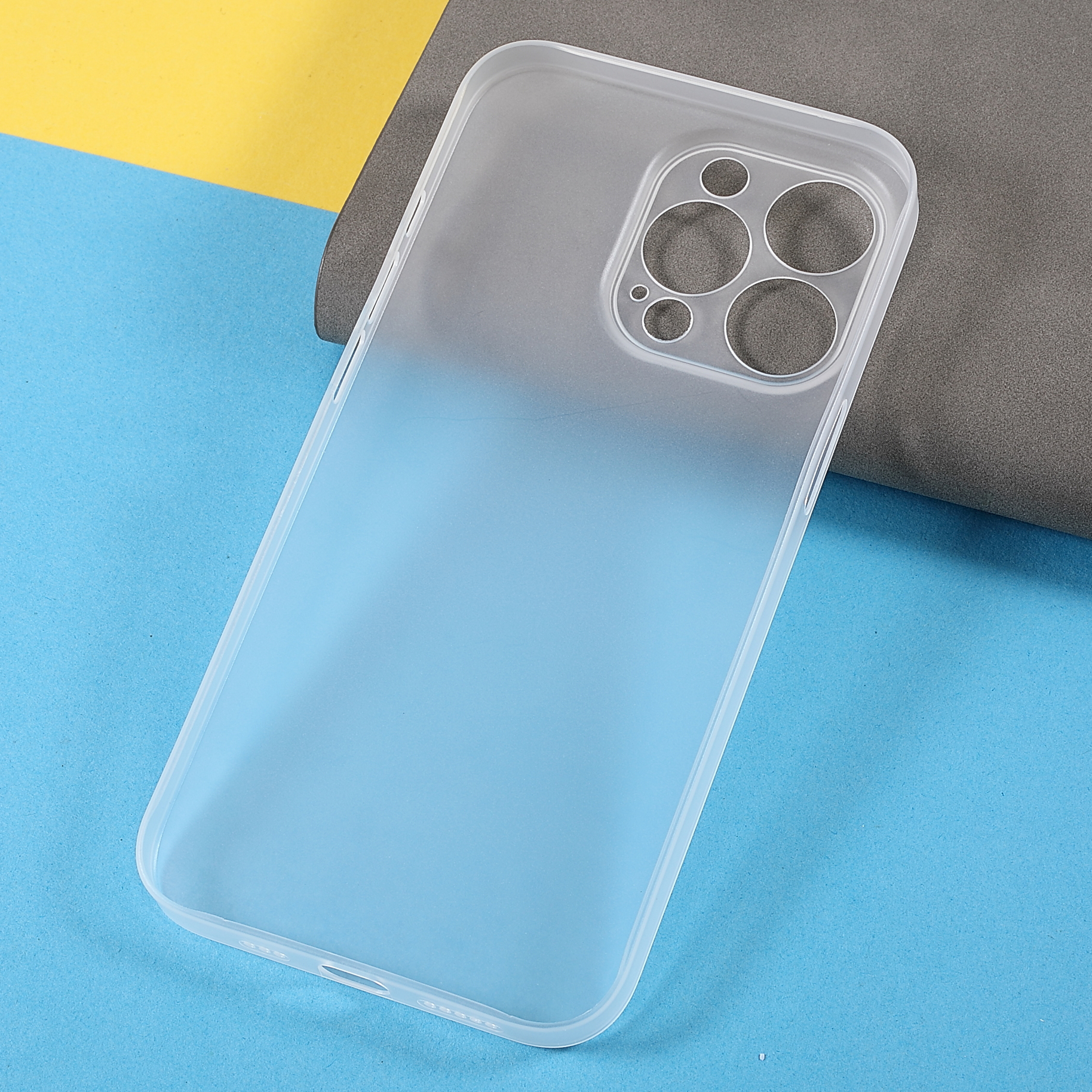 iPhone 13 Pro Kunststoff Hülle Case Ultra Thin 0.45 mm - Weiss / Transparent (Matt)