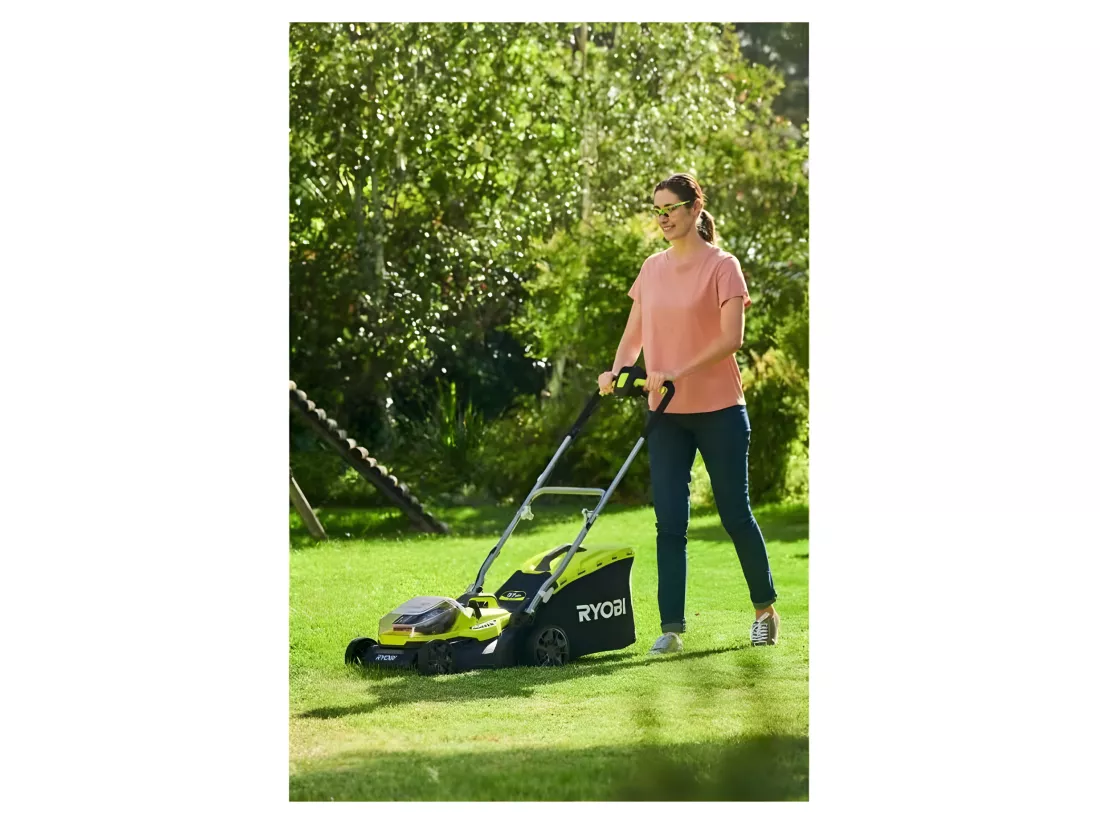 RYOBI Tondeuse Hybride - Ø 37 cm - 2 batteries LithiumPlus 36V 5,0 Ah - Noir et vert