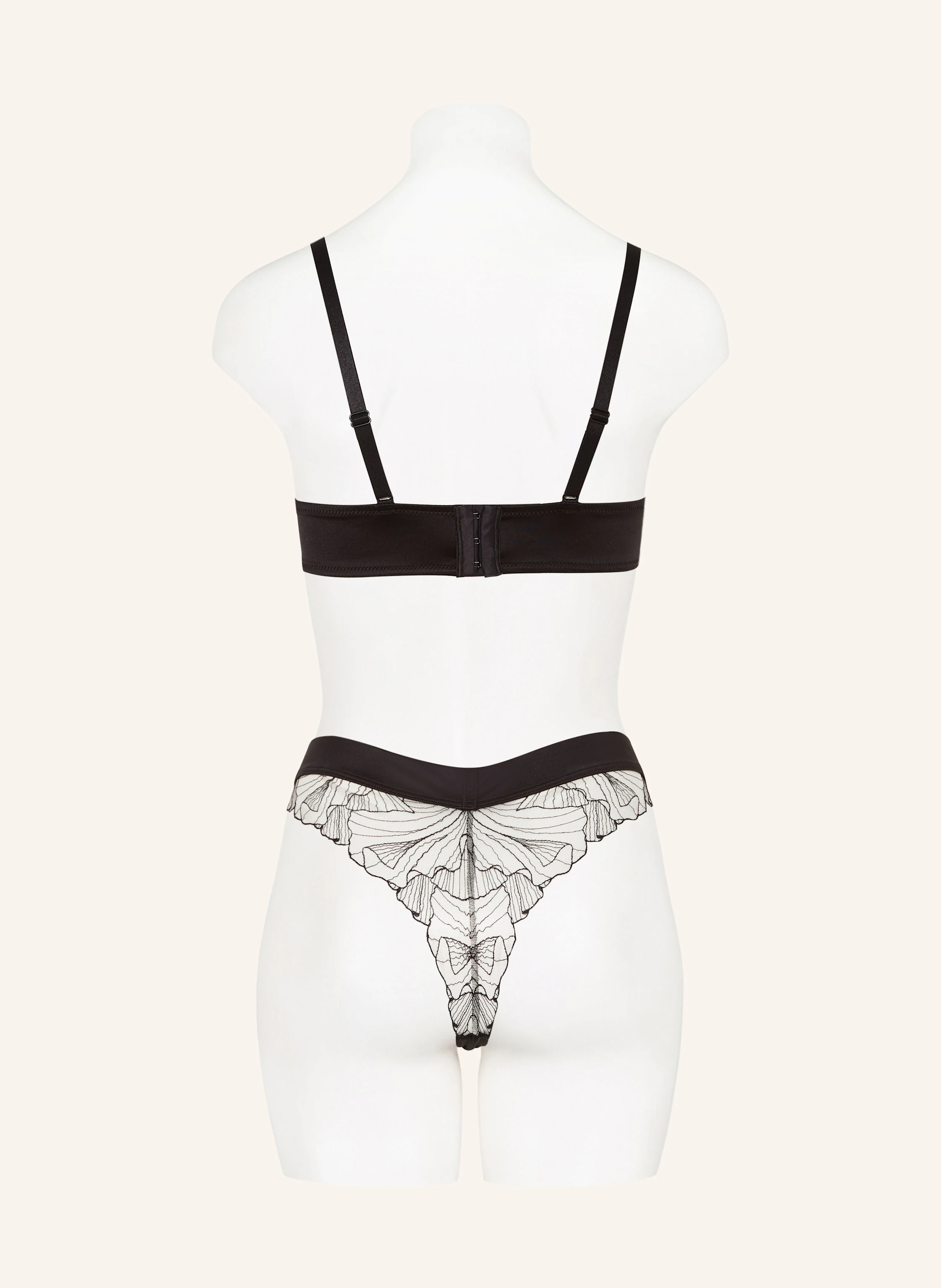 CHANTELLE String TATTOO LOVE