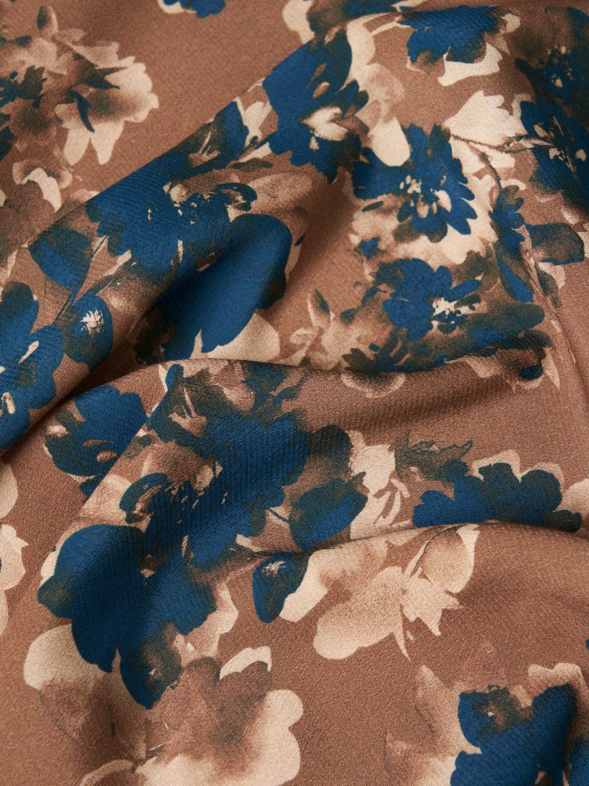 Saia comprida evasé com estampado