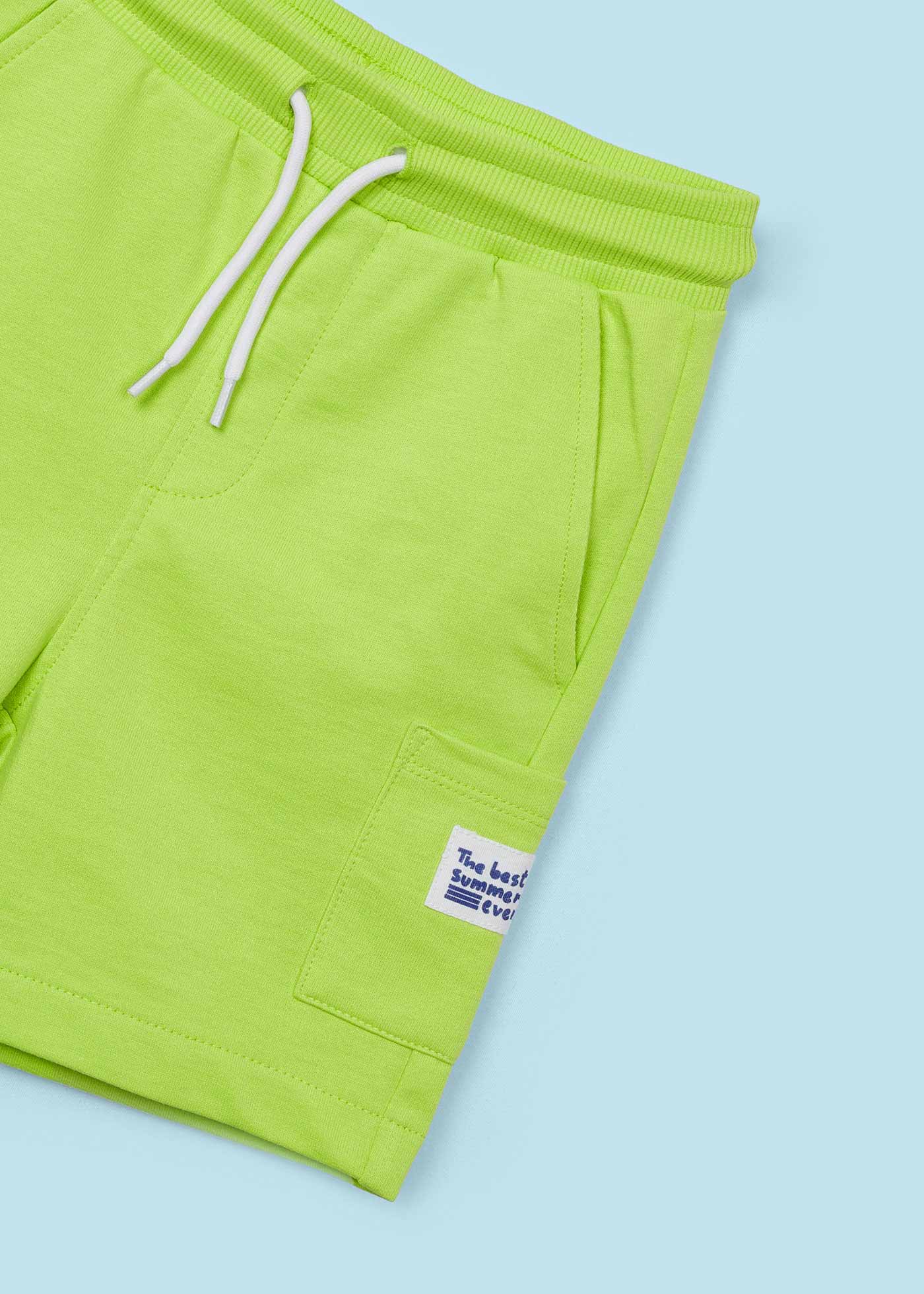Conjunto de surf de duas peças Better Cotton para meninos, cor menta.