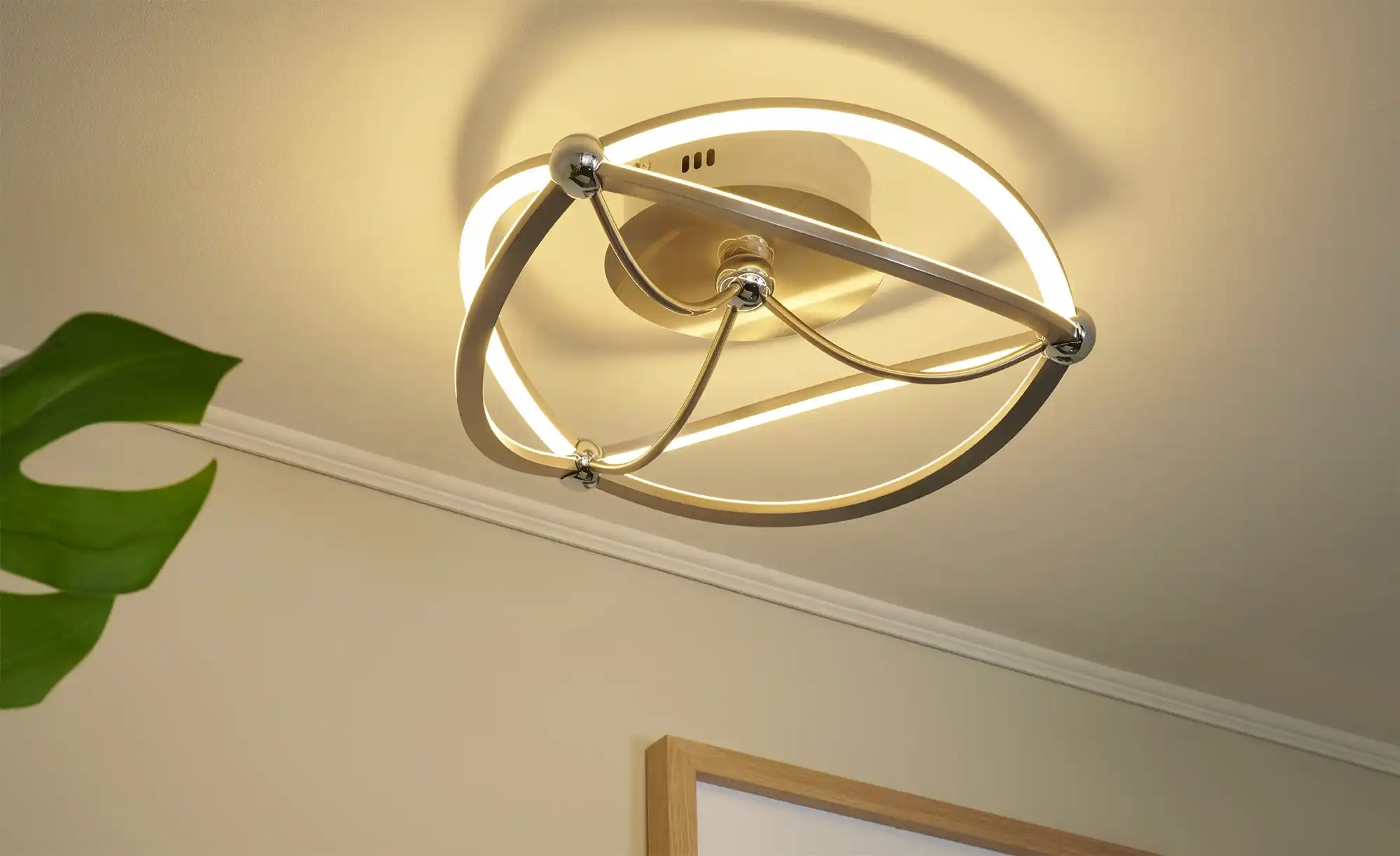 Trio LED-Deckenleuchte, Nickel-matt, geschwungen