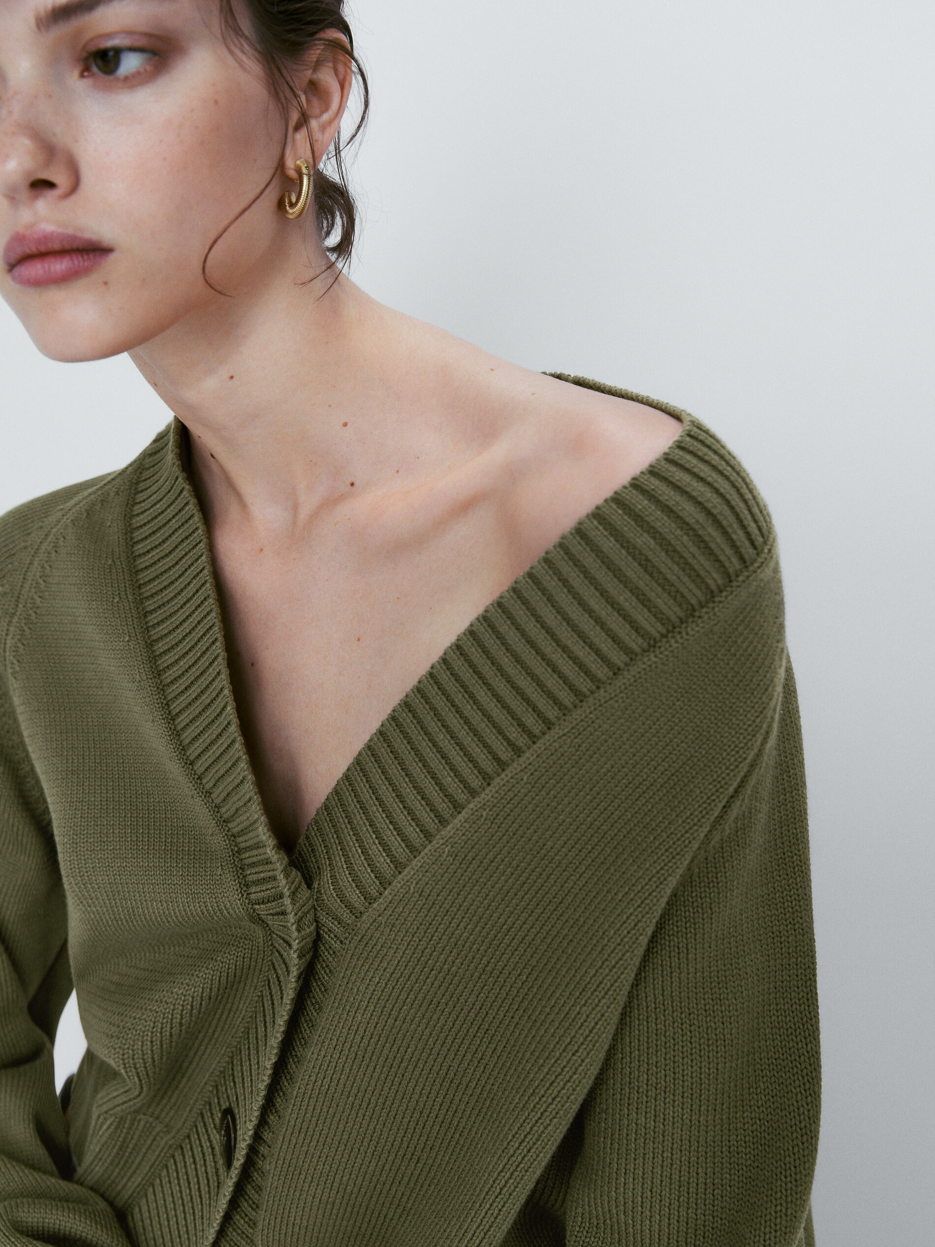 Cardigan de tricô com botões e gola - KAKI