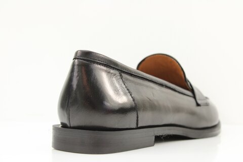 Thea Mika Slipper