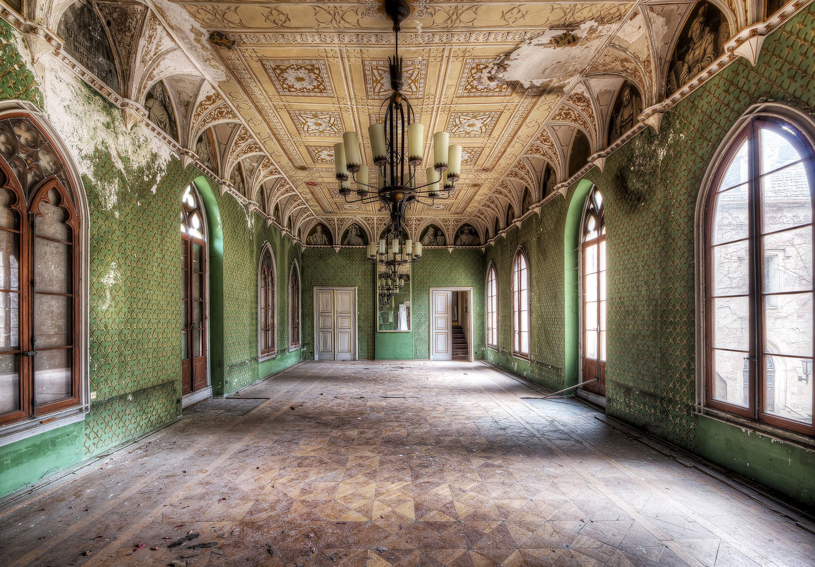 Lost Kingdom by Roman Und Anna Küffner - Limited Edition. Edition of: 150. Signed.