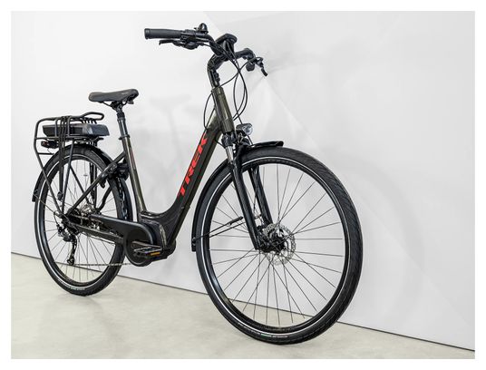 Vélo de Ville Électrique Trek Verve  2 Lowstep Shimano Acera/Altus 9V 400 Wh Noir