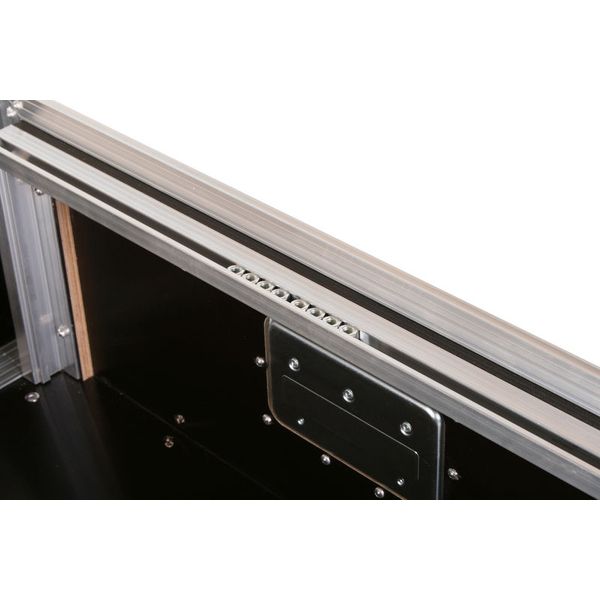 Thon Triple Door Rack 4U 55