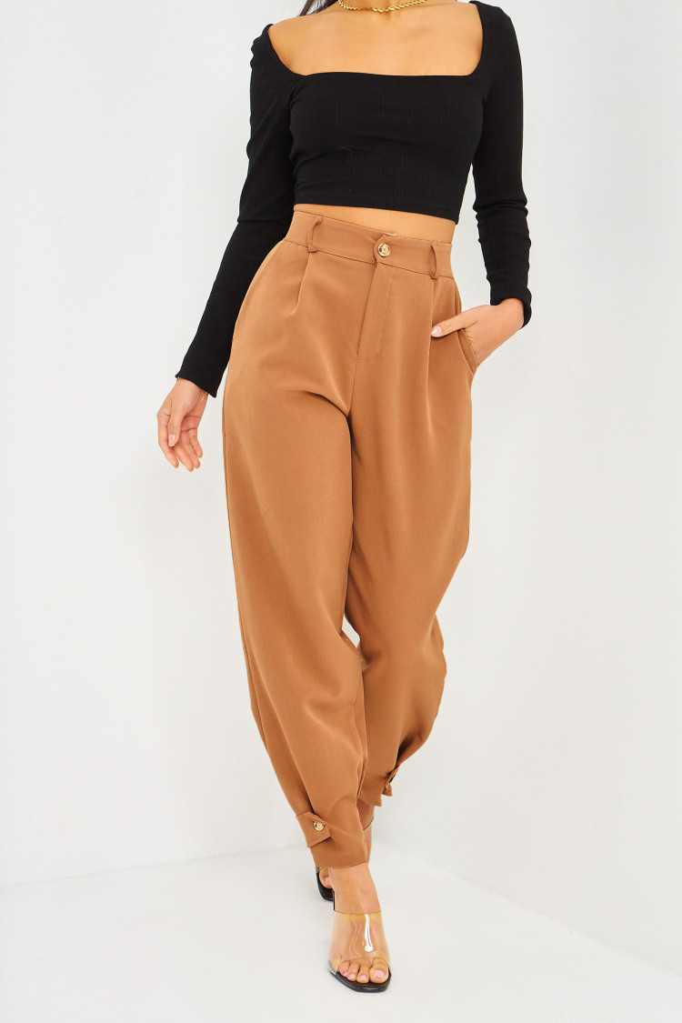 Pantalon camel fluide à attacher aux chevilles