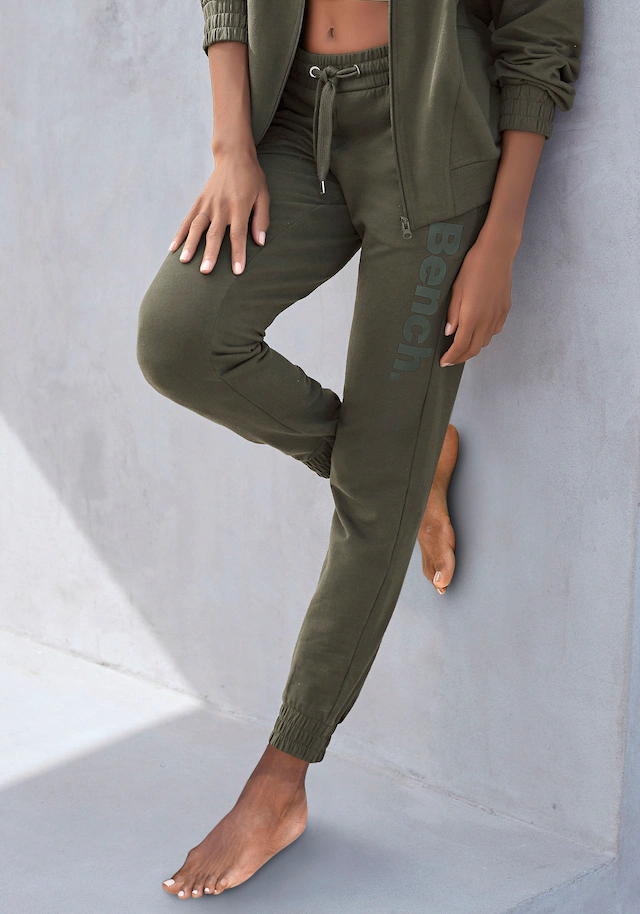 Bench. Loungewear Homewearhose  mit Reissverschluss Taschen, Loungeanzug