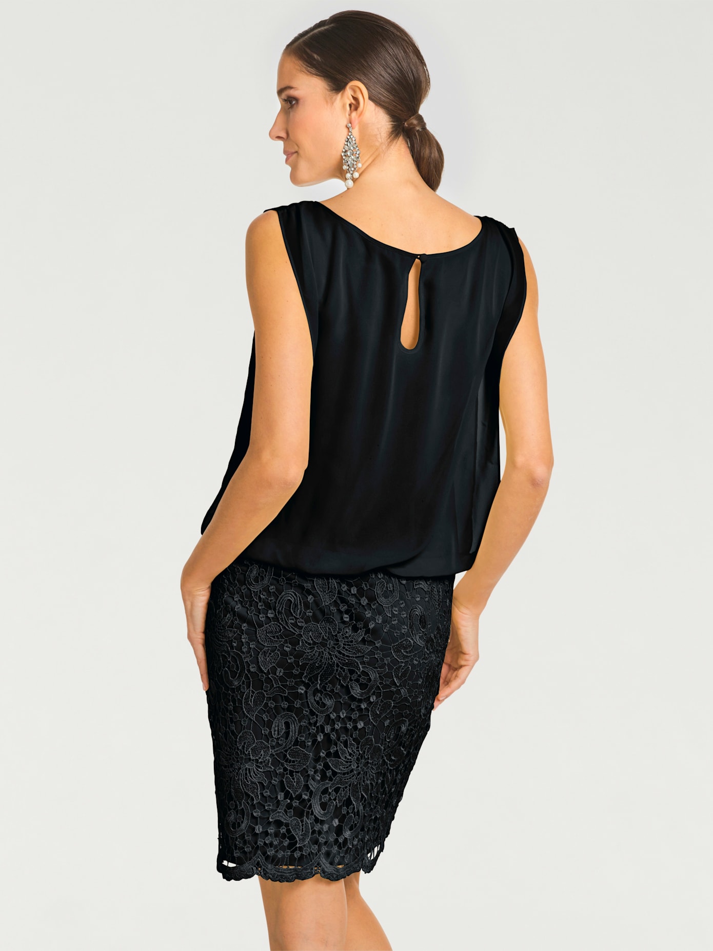 Robe en dentelle mélange de qualité