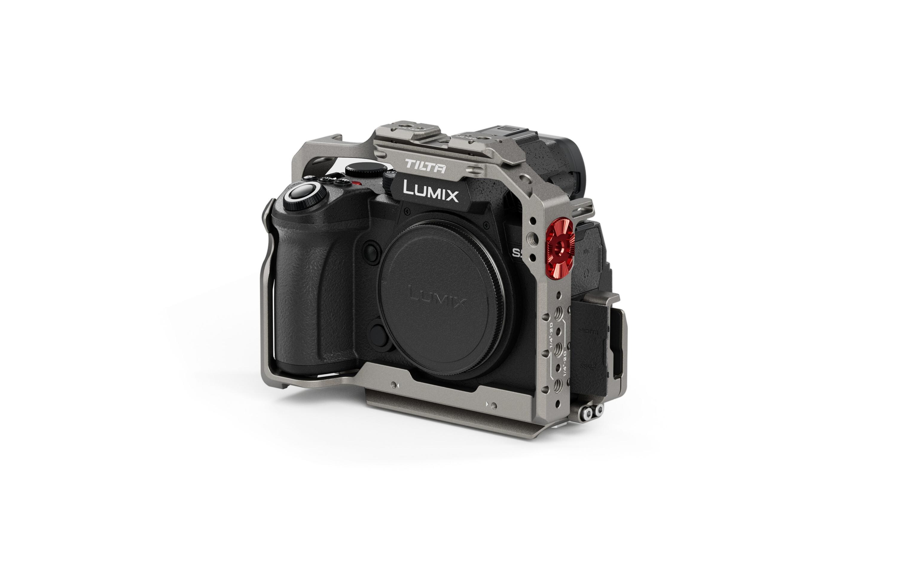 Full Camera Cage für Panasonic S5 II/IIX - Titanium GrayVerbessert die Funktionalität der Kamera und bietet gleichzeitig zusätzlichen Schutz