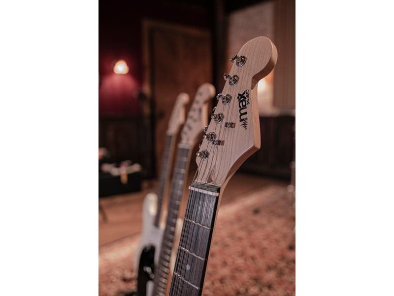MAX E-Gitarre GigKit Rot E-Gitarre mit Zubehör