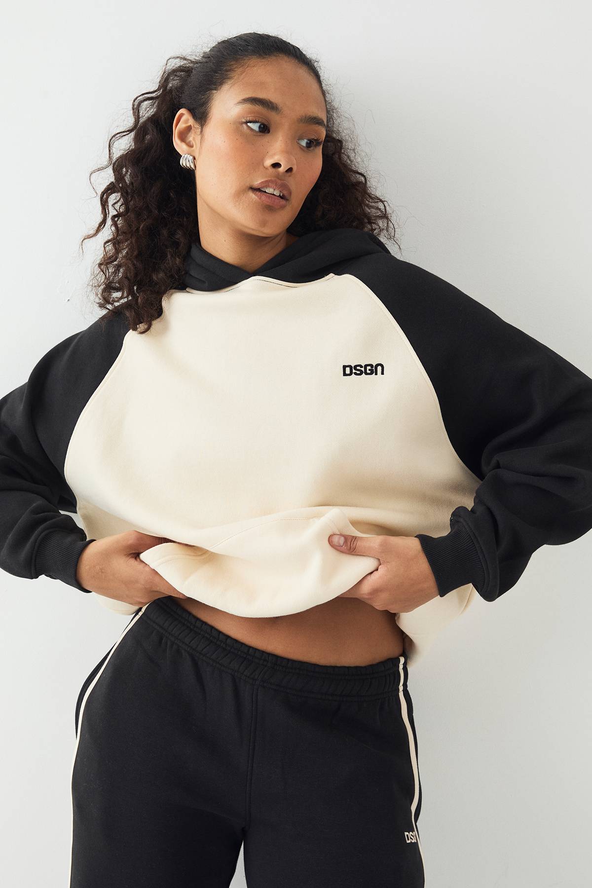 Sweat à casynthétiqueche oversize raglan à blocs de couleur DSGN Studio
