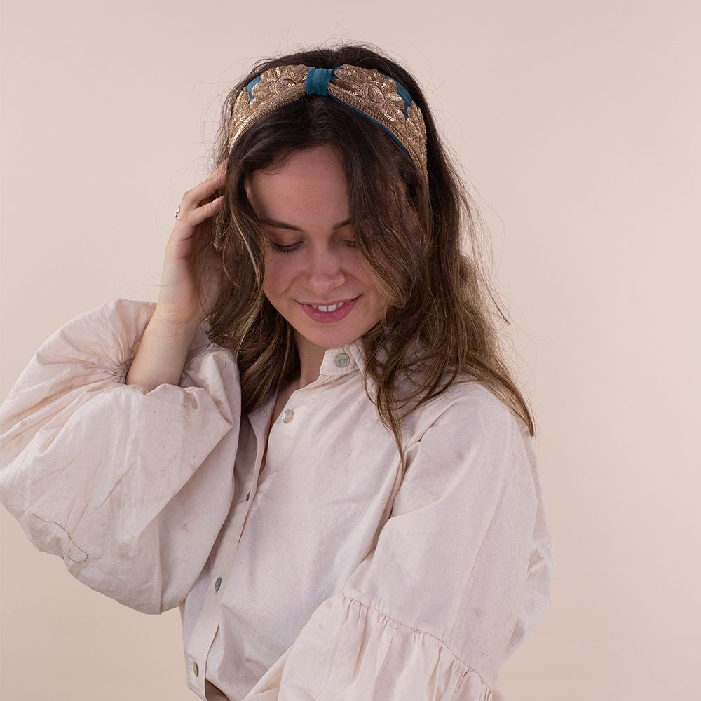 Moonrise velvet haarband Juliet blauw - goud pailletten