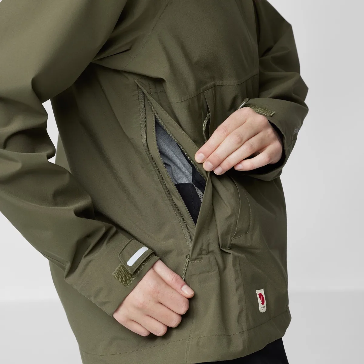 Fjällräven Women's HC Hydratic Trail Jacket Laurel Green