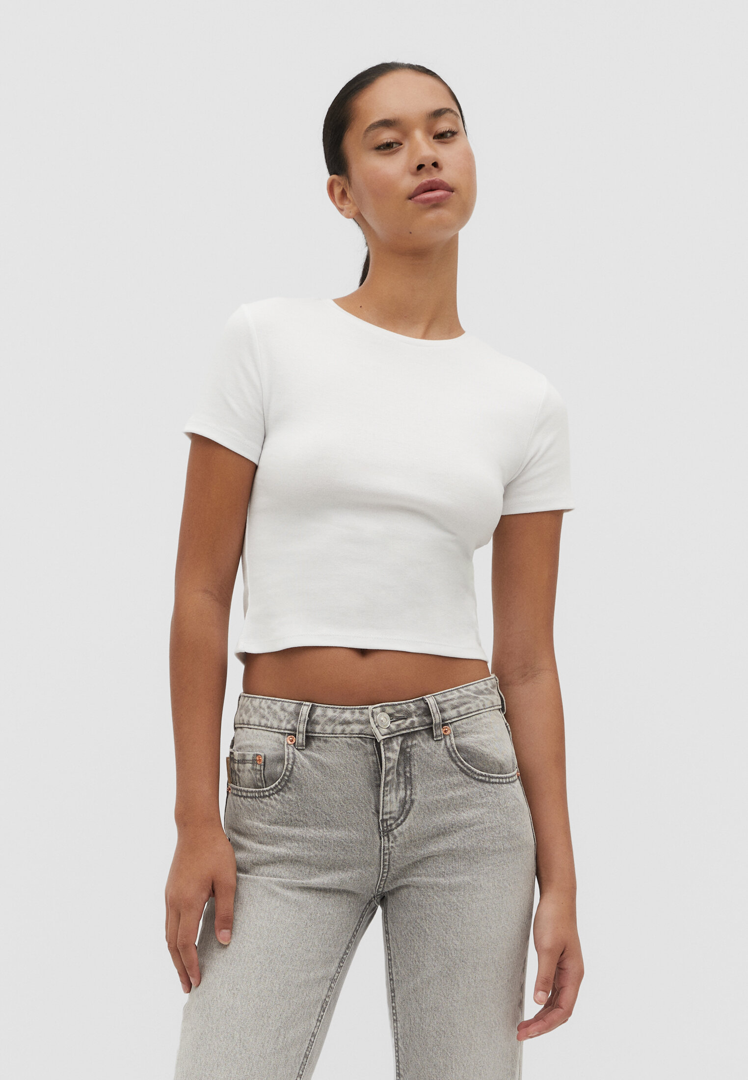 Pacote com 2 camisetas cropped de algodão