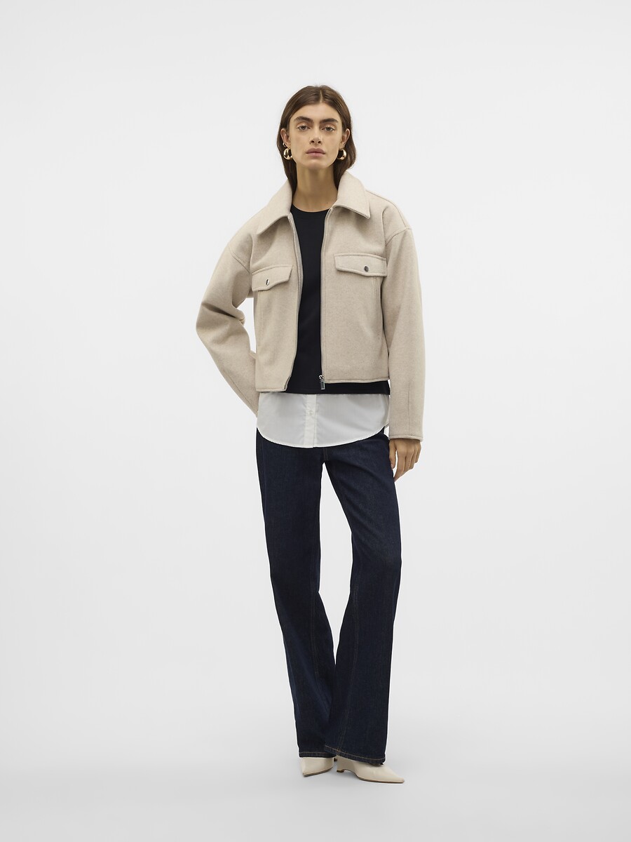 VERO MODA<br>Jaqueta curta com zíper