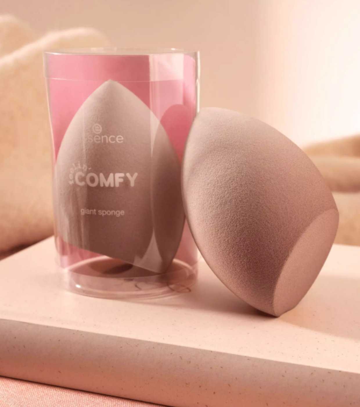 essence - *Feelin' Comfy* - Esponja de Maquiagem Gigante