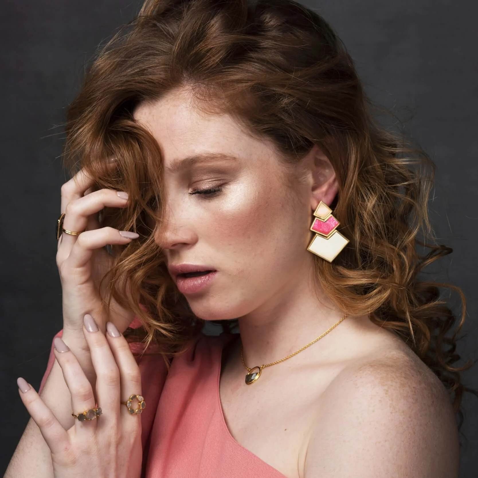 NEFERTITI - Boucles d'oreilles en pierre naturelle | Rose