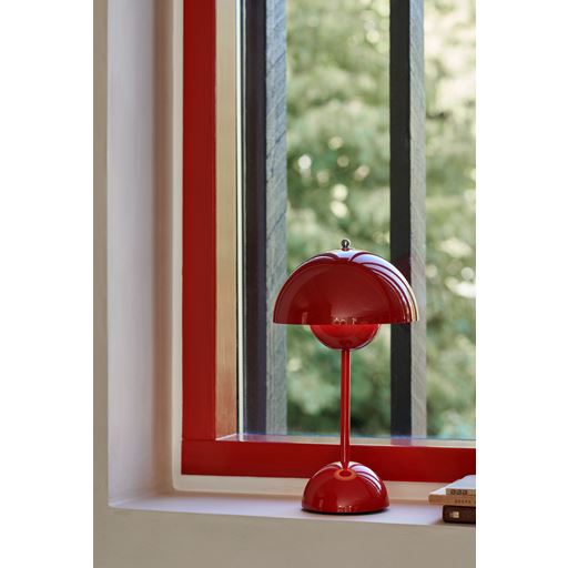 &Tradition Flowerpot VP9 Bordlampe, Vermillion Red