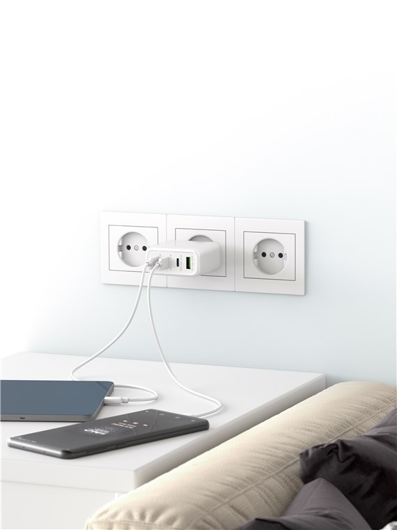 (68W/3A) USB A / 3x USB C GaN Ladegerät Netzteil Power Delivery / Quick Charge (64822) - Weiss