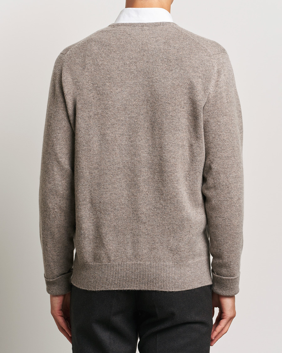 William Lockie Rob Lambswool V-Neck Vole