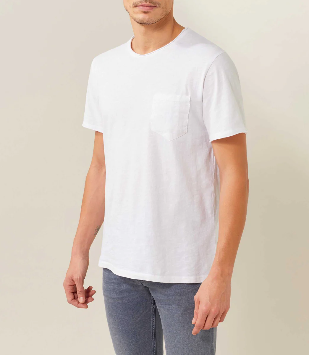 T shirt col rond blanc avec poche poitrine en lin 