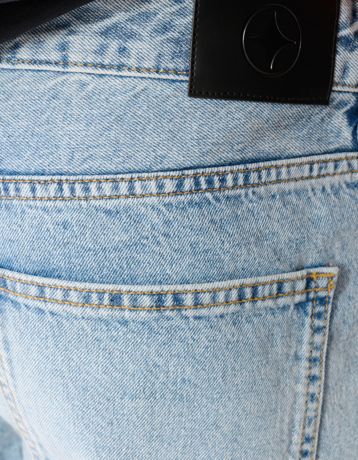 Relaxed Fit Jeans Bleached L32