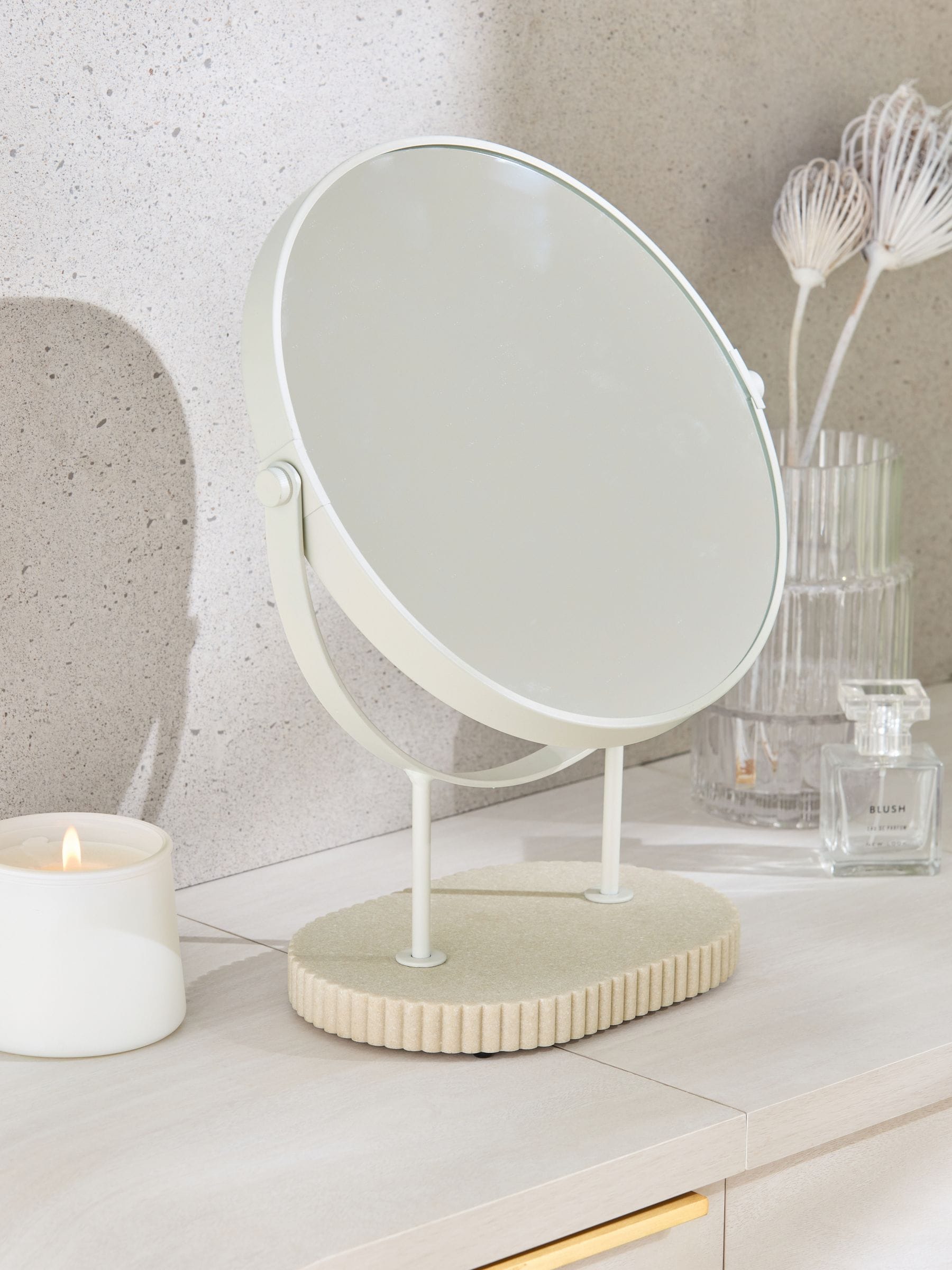 Resin Ribbed 5x Magnification Dressing Table Mirror