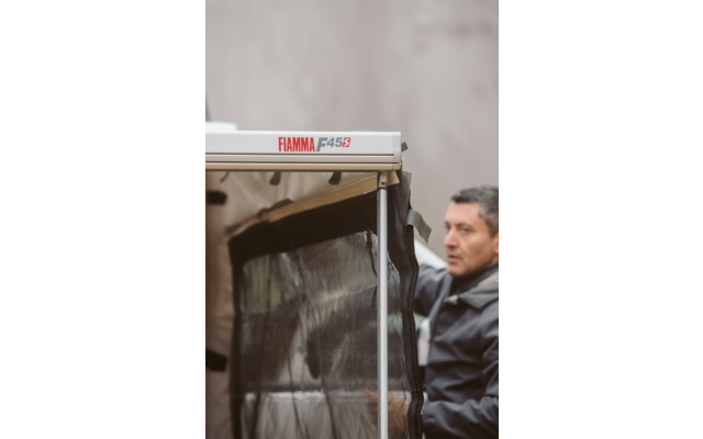 Fiamma F45s Wandmarkise 260 cm für Rechtslenker VW T5/T6 Multivan / Transporter (Titanium / Royal Grey)