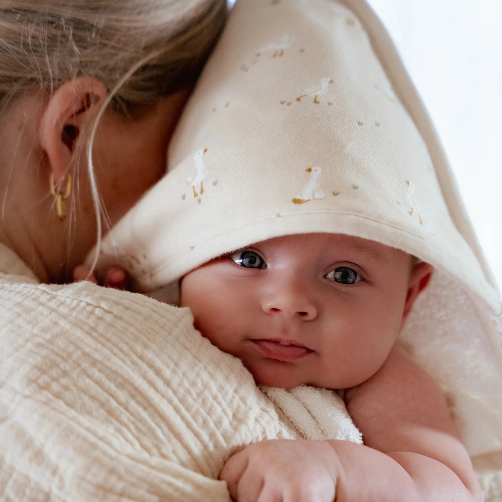 Badcape - Wit - 75 x 75 - Newborn Naturals - Little Goose kopen? | Little dutch