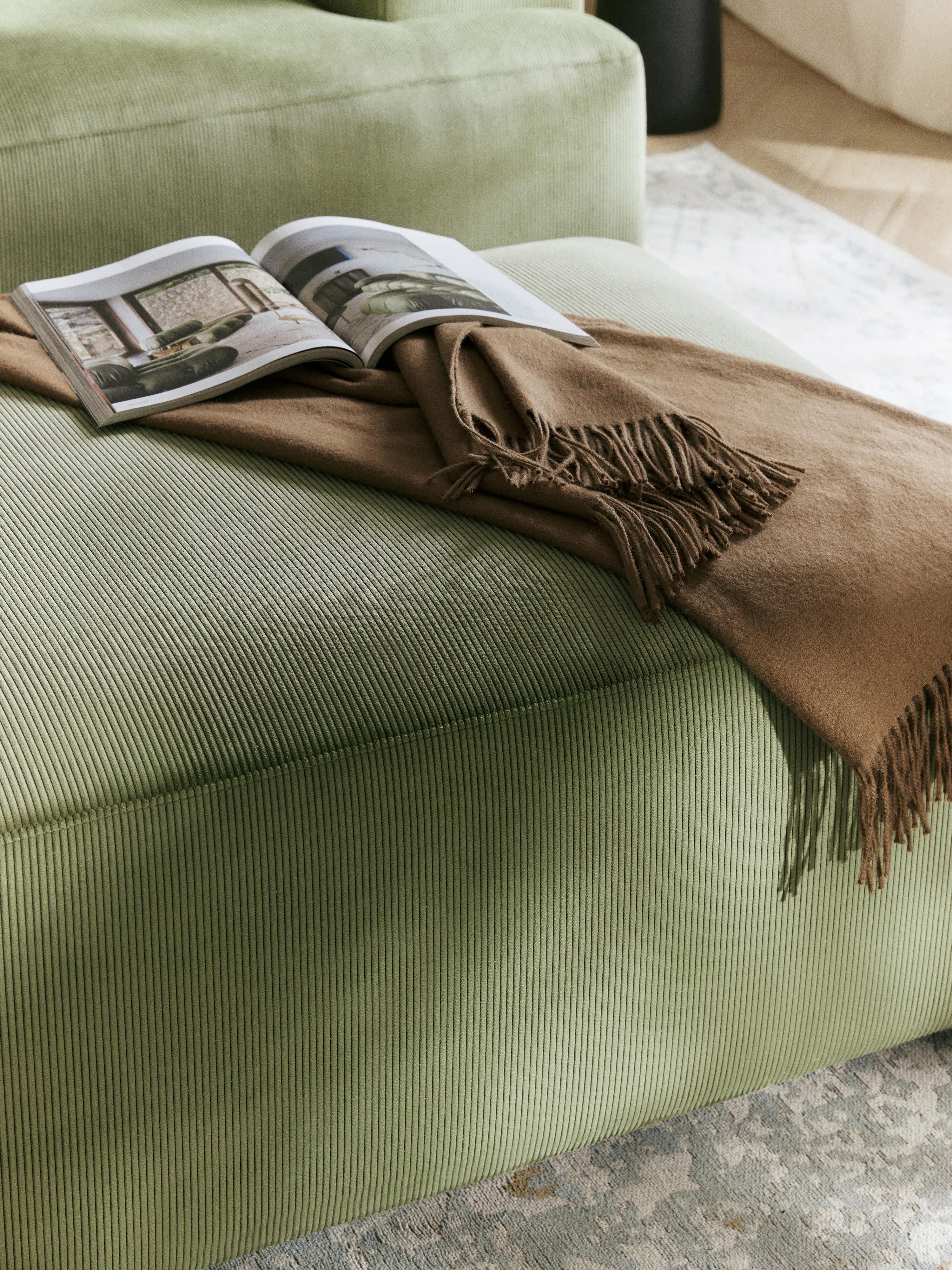 Corduroy poef Melva, B 99 x D 72 cm
