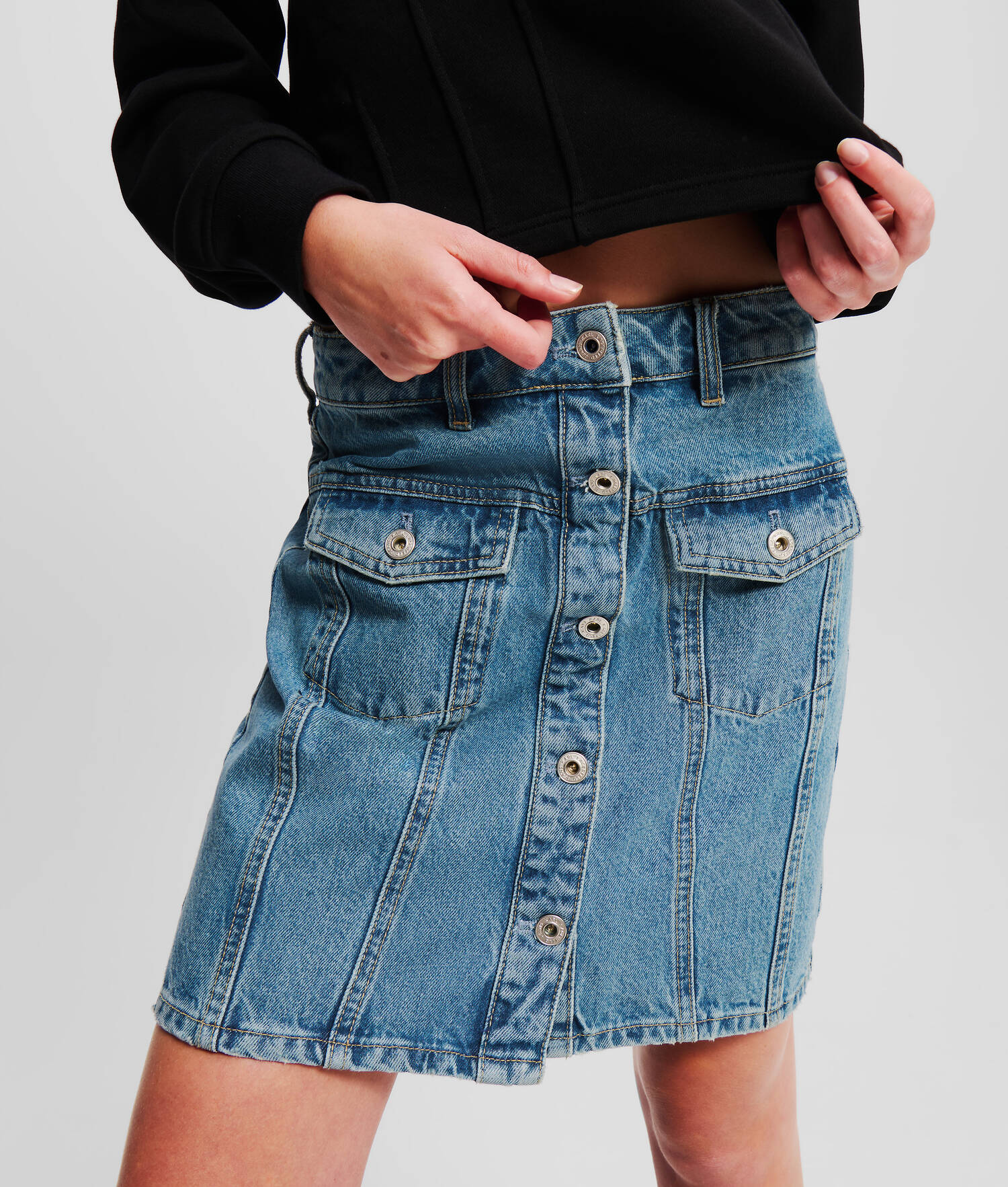 MINI-JUPE EN JEAN KLJ