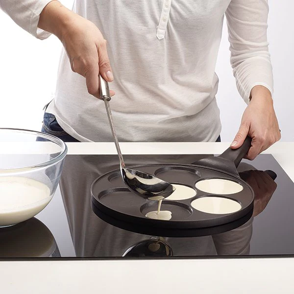 Poêle 7 mini blinis ou pancakes à induction fonte 26.5 cm Mathon