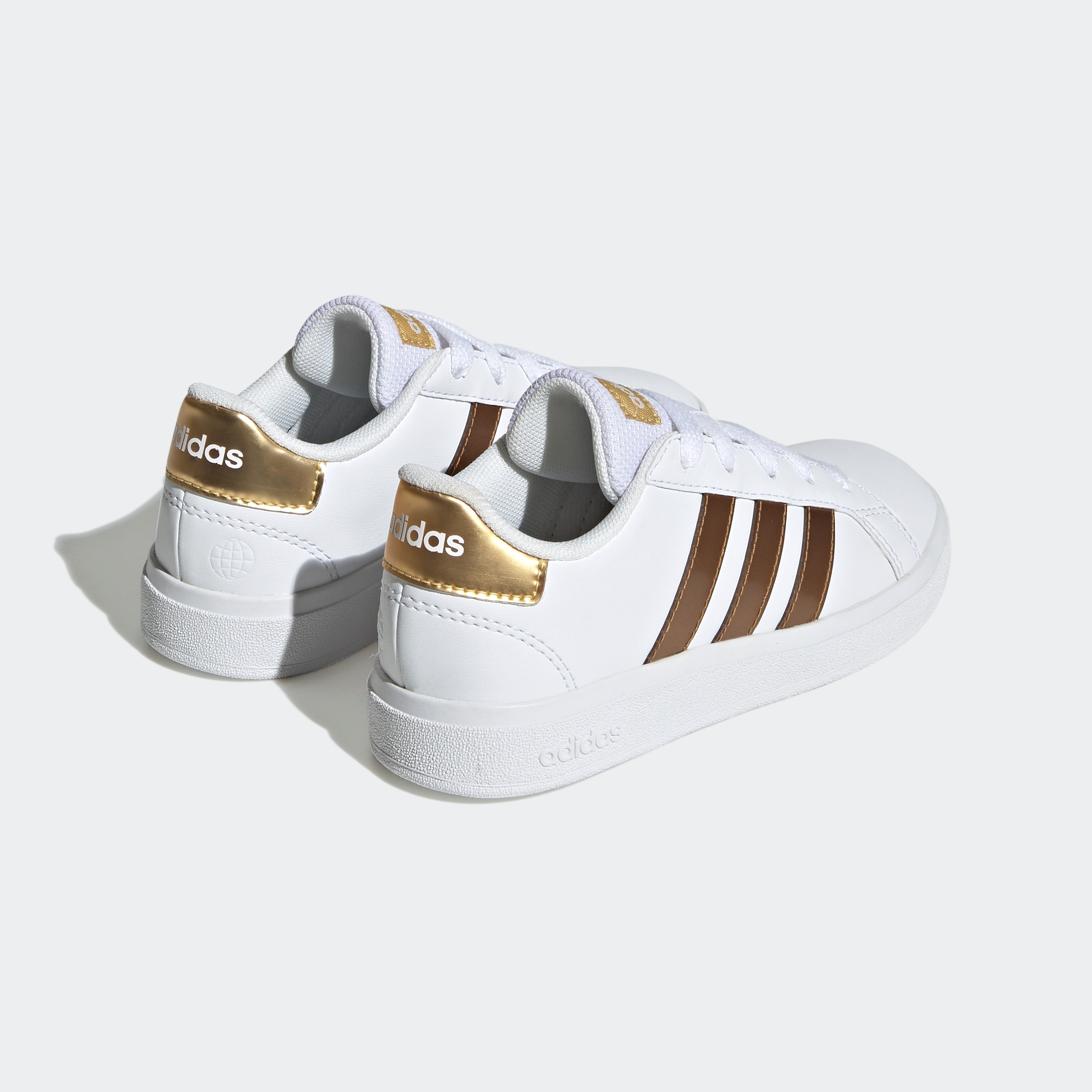 adidas Sportswear Sneaker »GRAND COURT SUSTAINABLE LACE«  Design auf den Spuren des adidas Superstar