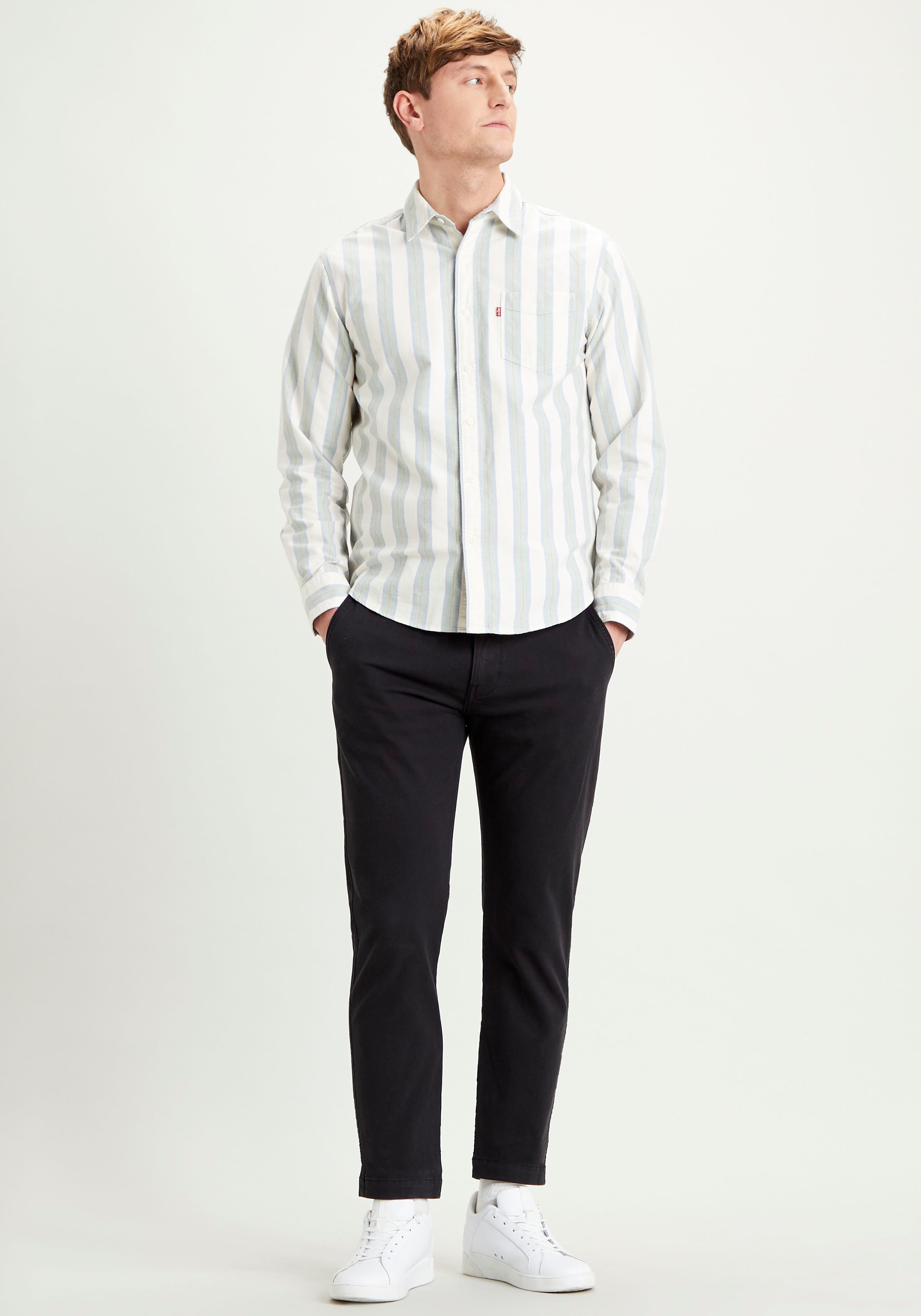 Levi's® Chinohose »LE XX CHINO SLIM TAPER«  mit Markenlogo