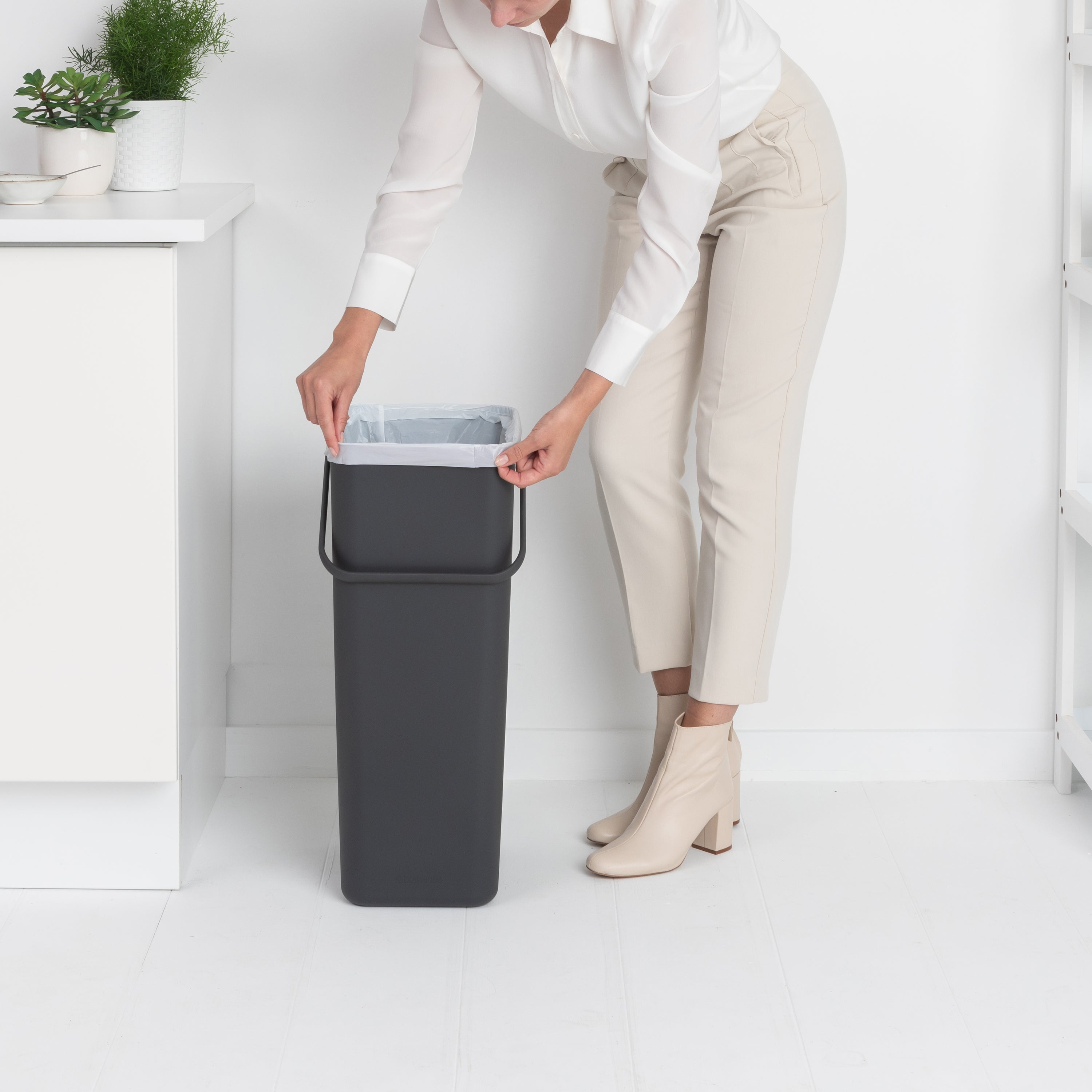 Brabantia Sort & Go Afvalemmer 40 L - Donkergrijs
