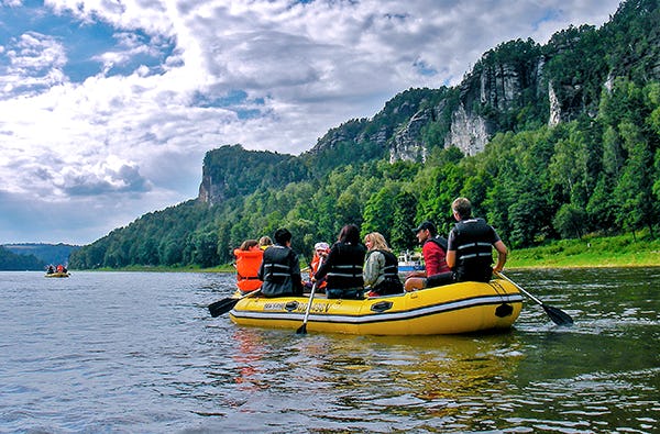Höhlentrekking mit Schlauchboottour als Geschenk