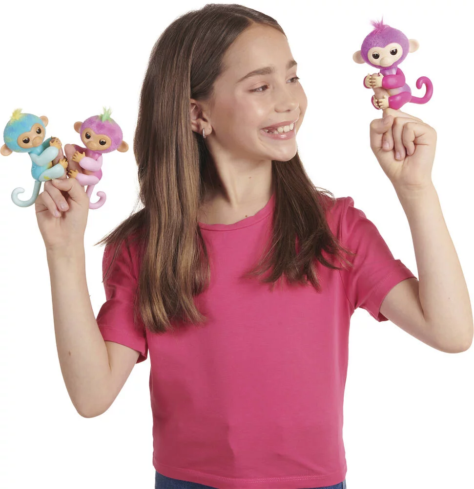 FINGERLINGS - CHARLI