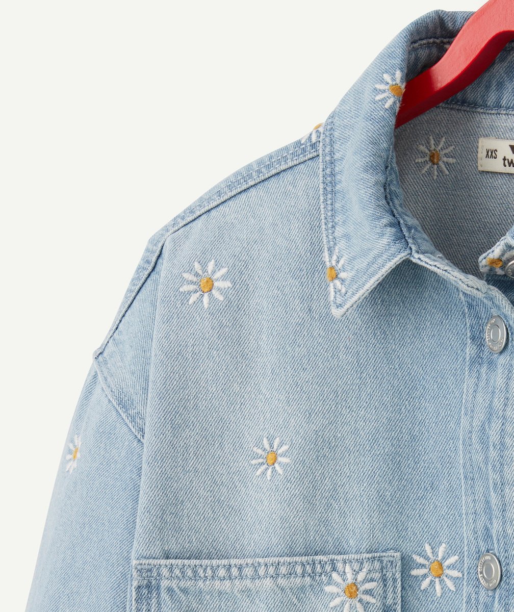 VESTE FILLE EN DENIM BLEU LOW IMPACT AVEC MARGUERITES BRODÉES