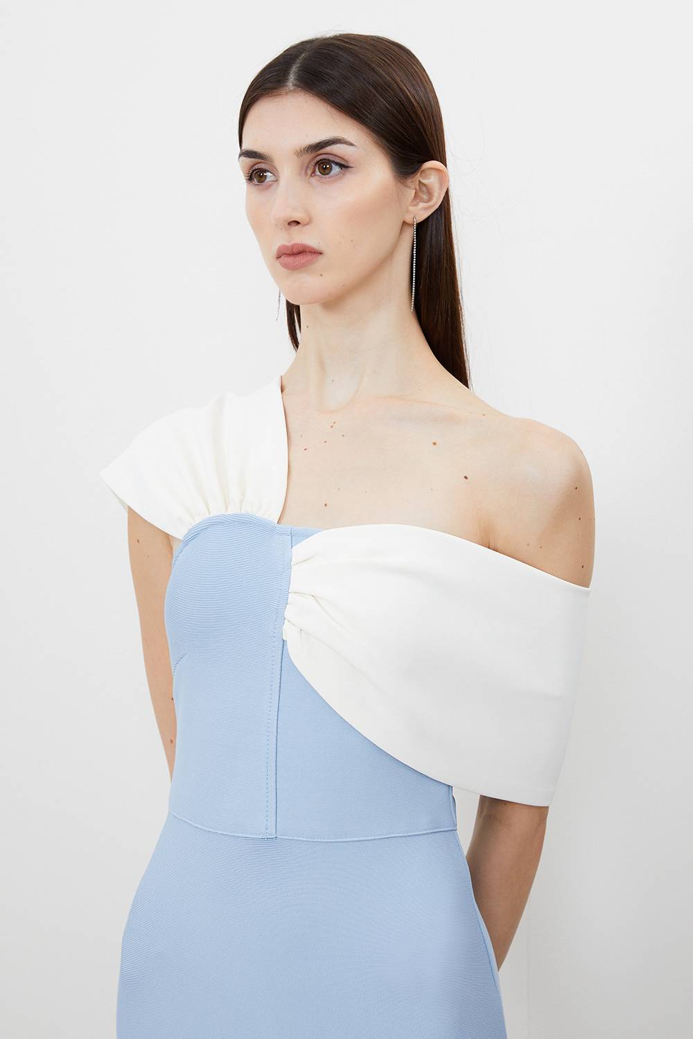 KarenMillen Robe Mi-Longue Tricot Bandage à Bretelles Asymétriques Coupe Petite Silhouette