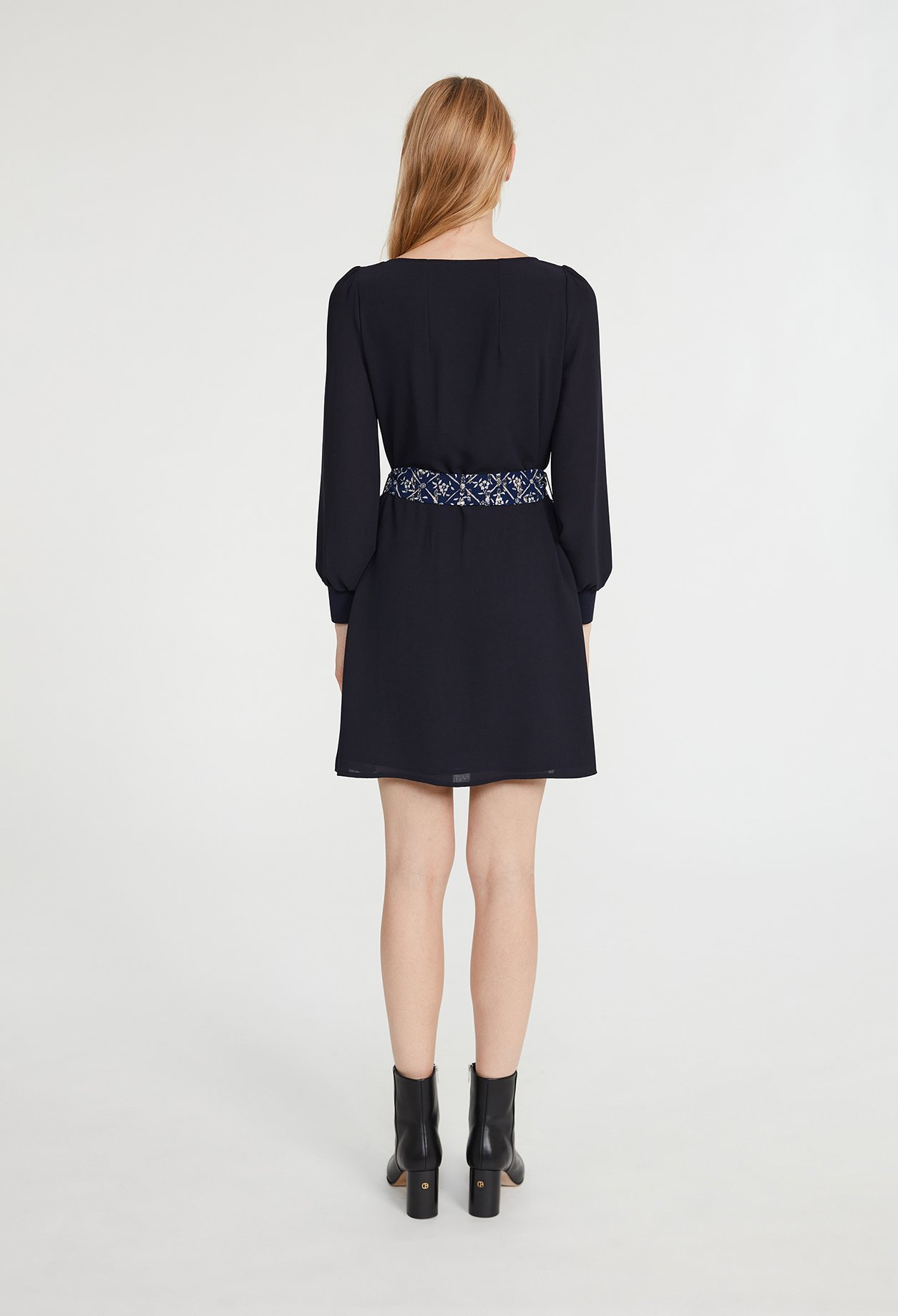 Robe ceinturee