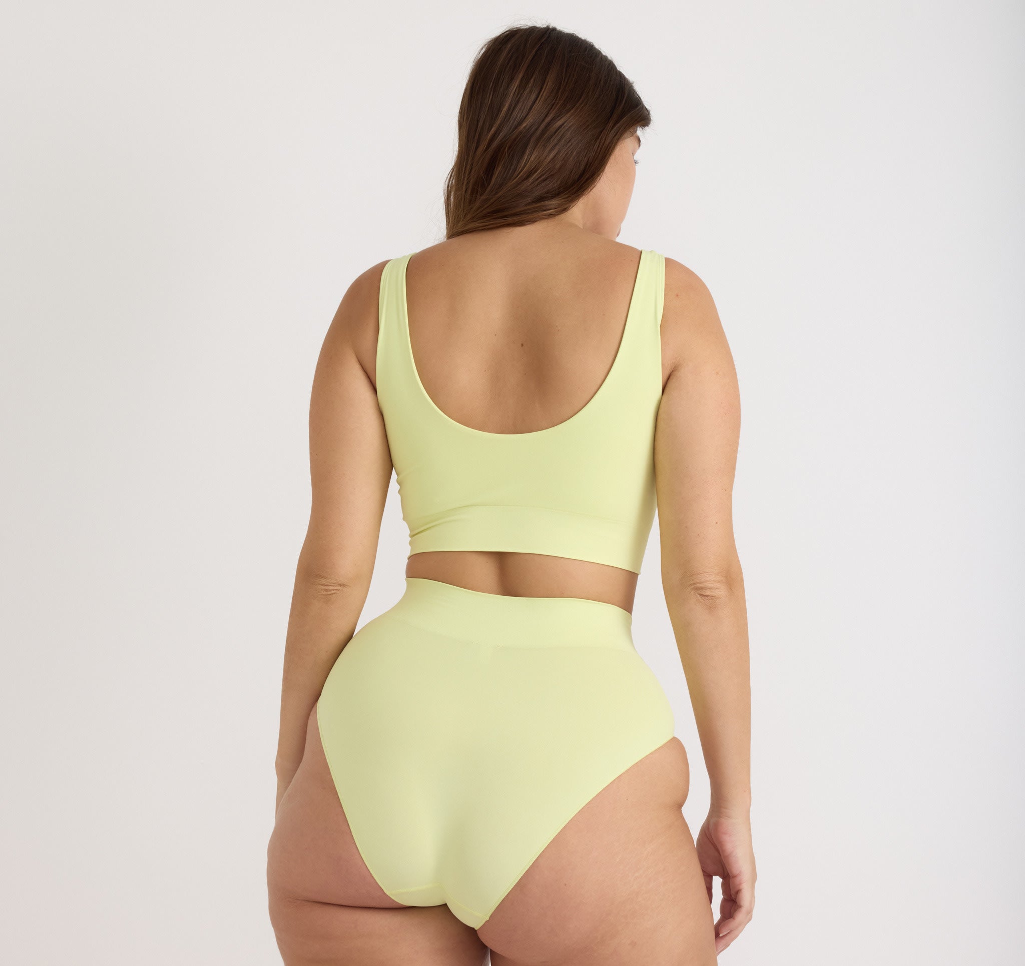 RECYCLED NYLON<br>Smooth High-Leg Briefs