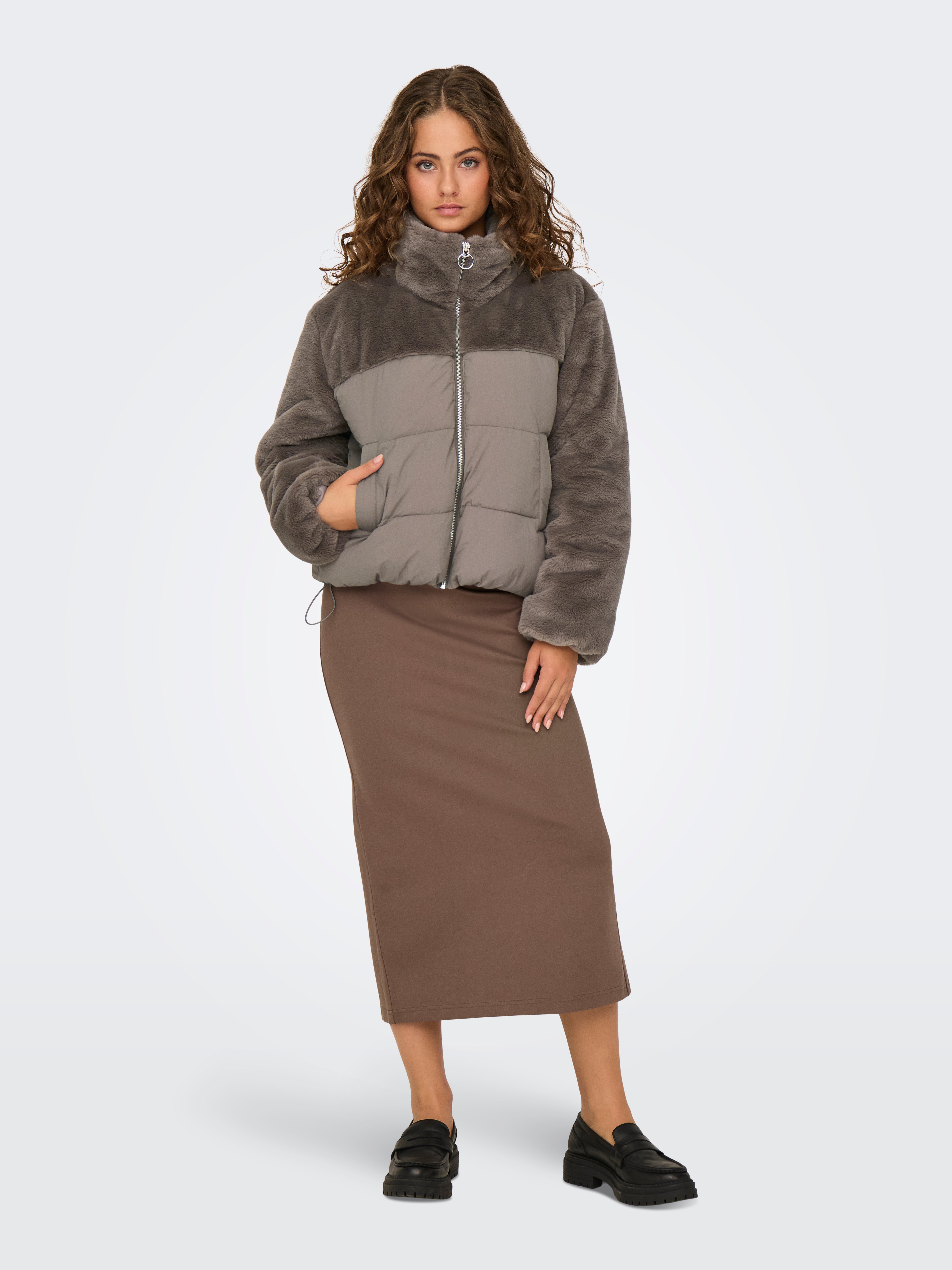 ONLWANJA Daunenjacke Walnut