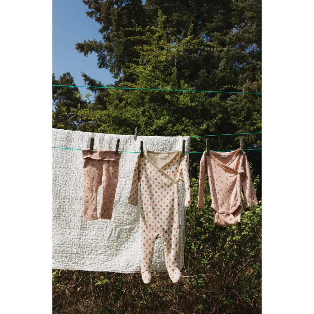 Køb Petit Piao Fog Strawberry AOP PPDea L_S Heldragt Fold Feet NB
