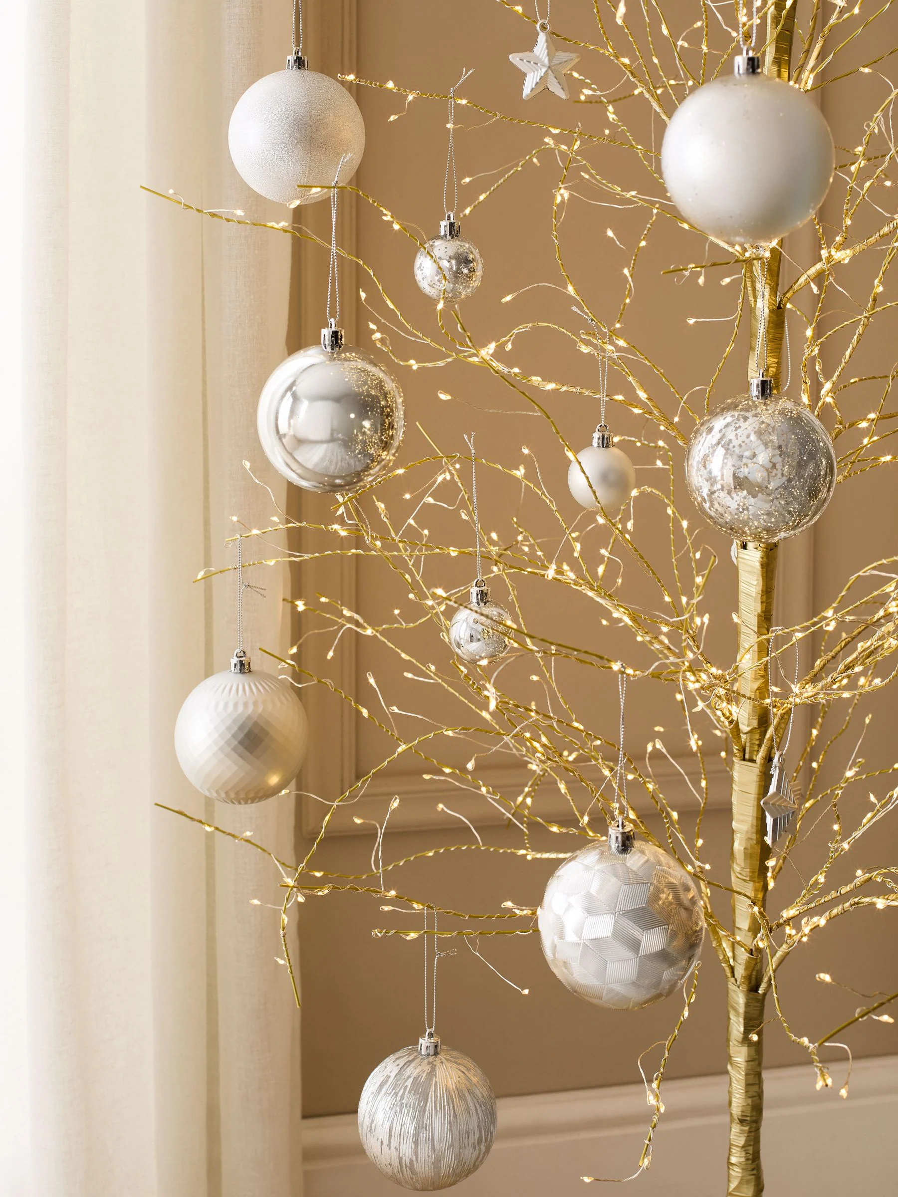 Set van 50 onbreekbare kerstballen