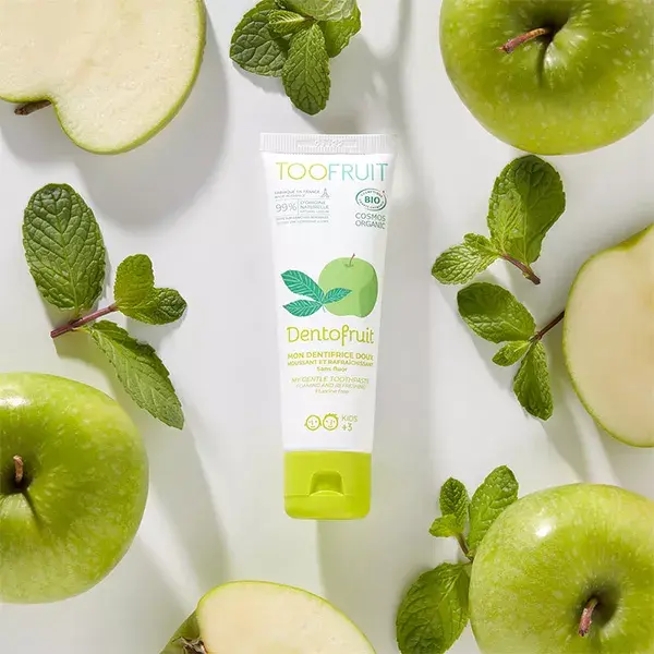 Creme dental infantil Toofruit Dentofruit sabor maçã e menta orgânica, 60g